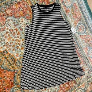 Time and True black and white sleeveless swing dress